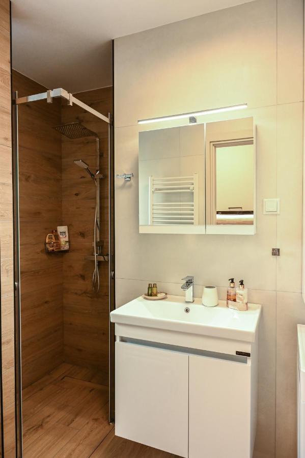 Larisa Hospitality I - Roof Top Apartment - With Free Parking Exterior foto